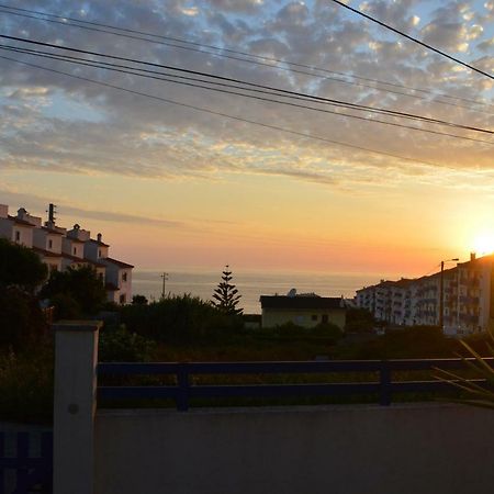 Ericeira Chill Hill Hostel & Private Rooms - Sea Food Exterior photo